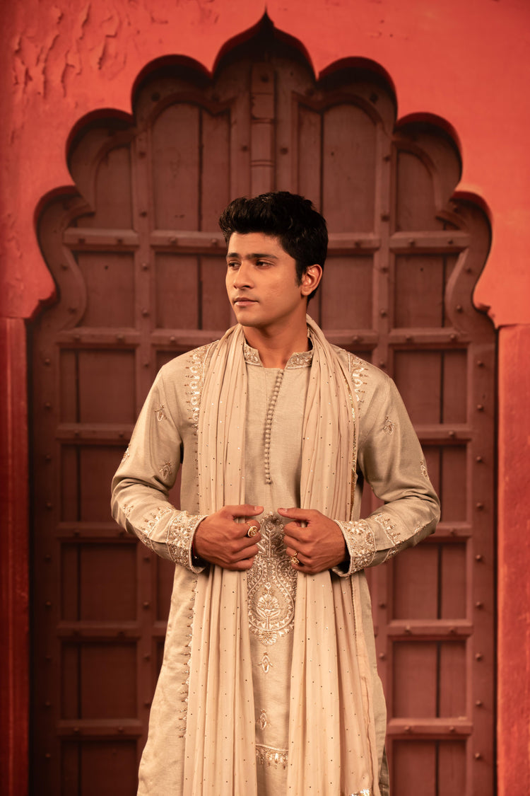 Divyam Kurta Set