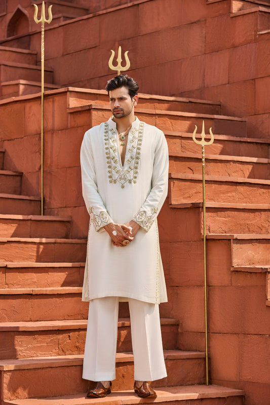 Vibhuti Kurta Set