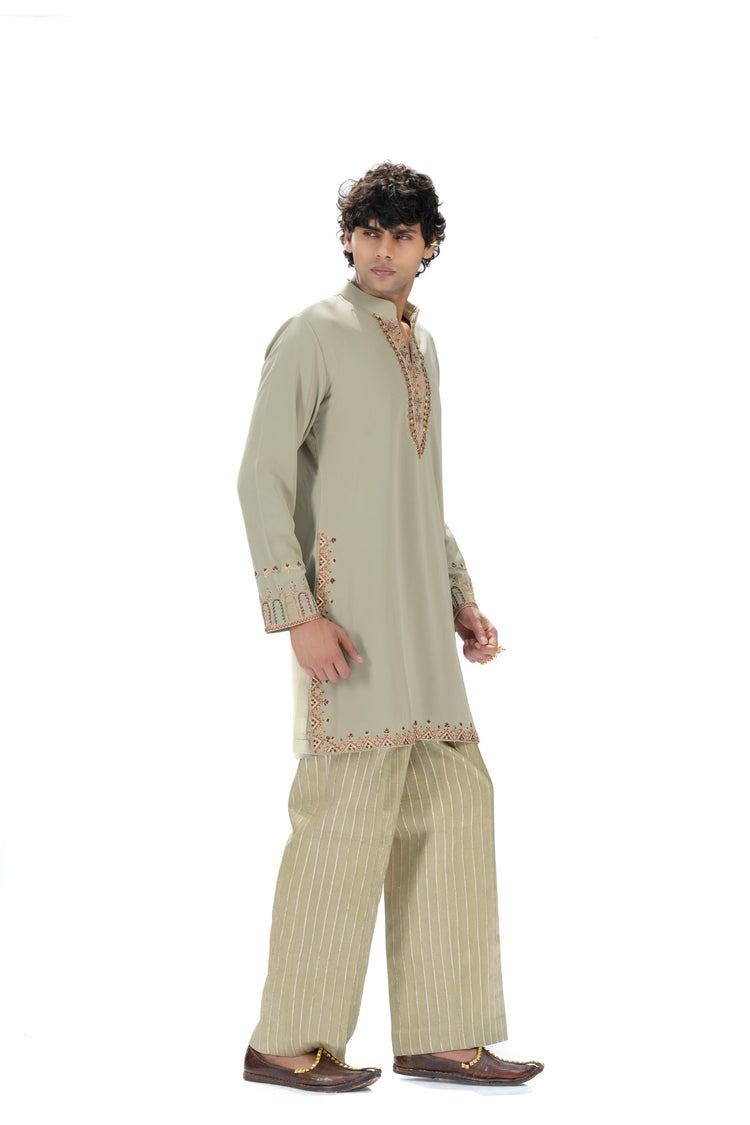 Pista Kurta Set