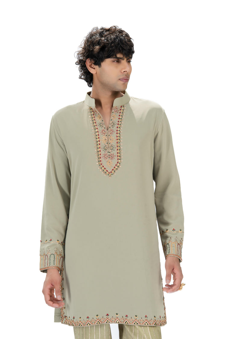 Pista Kurta Set