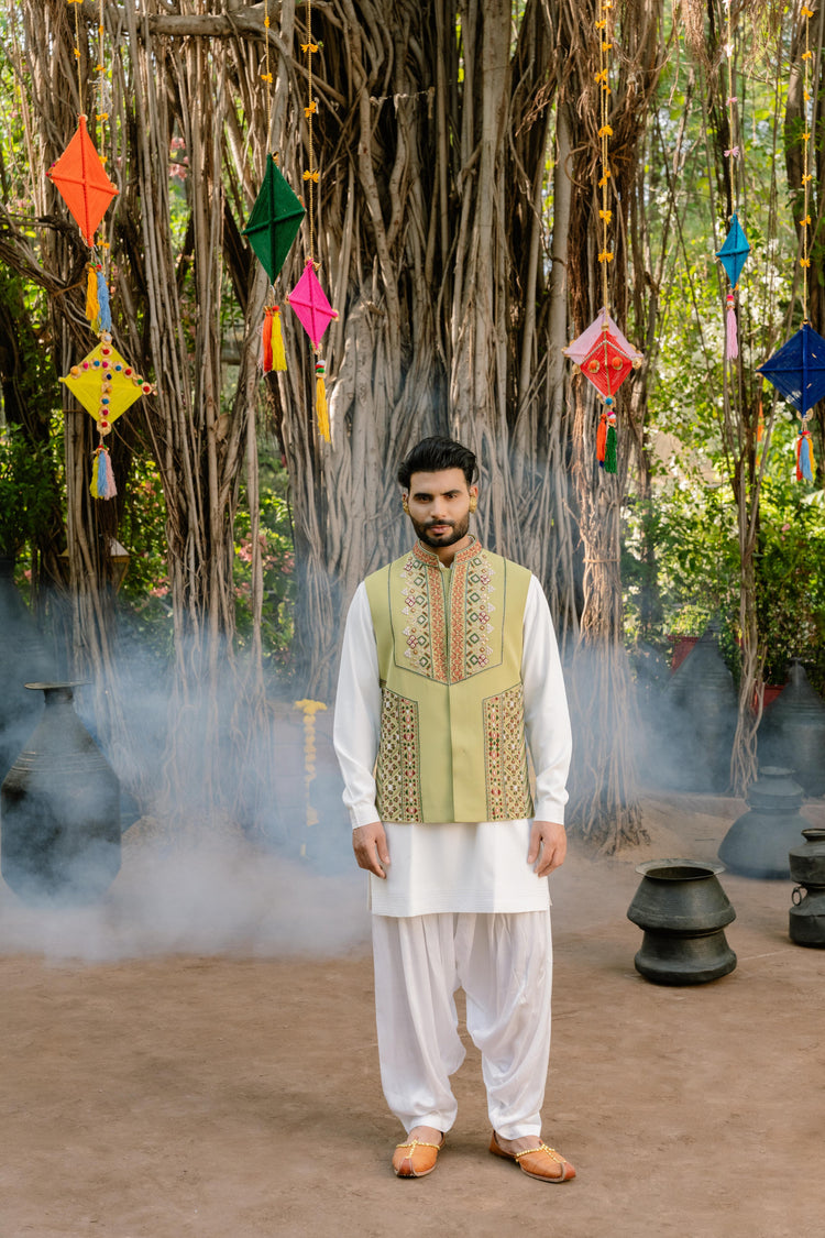 Gulshan Bandi-Kurta Set